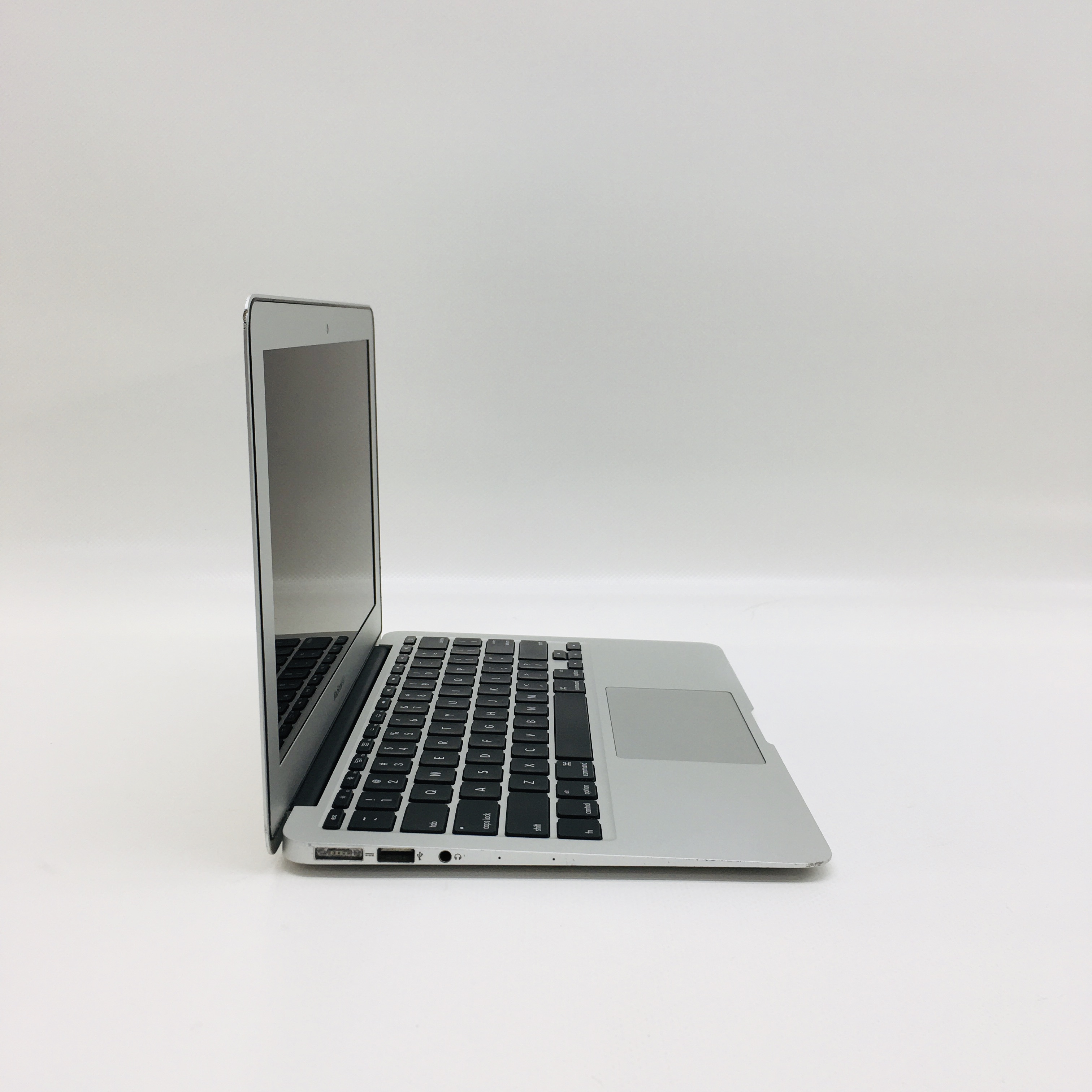 MacBook Air 11" Mid 2013 (Intel Core i5 1.3 GHz 4 GB RAM 128 GB SSD), Intel Core i5 1.3 GHz, 4 GB RAM, 128 GB SSD, image 2